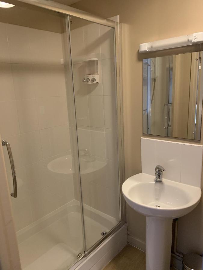 Railway Inn Malvern Wells Room photo